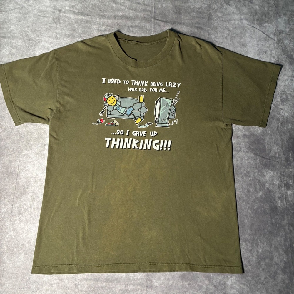 Vintage  Y2K Funny Lazy Slacker Graphic T-Shirt Mens Olive Green nice fade